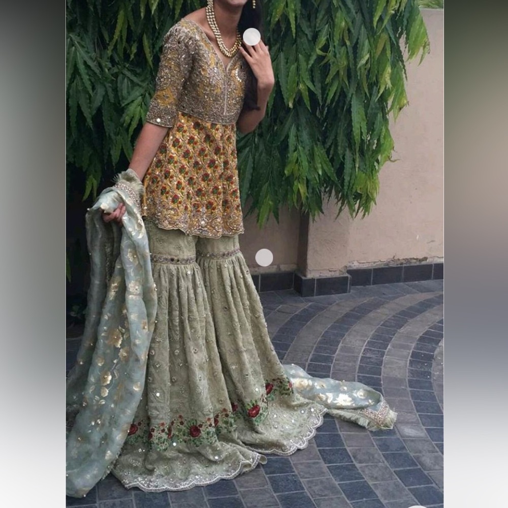 Suffuse By Sana Yasir Duplicate Mehndi Dress - image 2